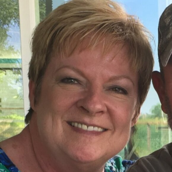 Meet your Posher, Cathy - Picture 1 of 1